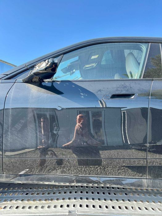 Дверка дверь двері перед ліва левая BMW iX20 \ БМВ іХ 20 Колір 475