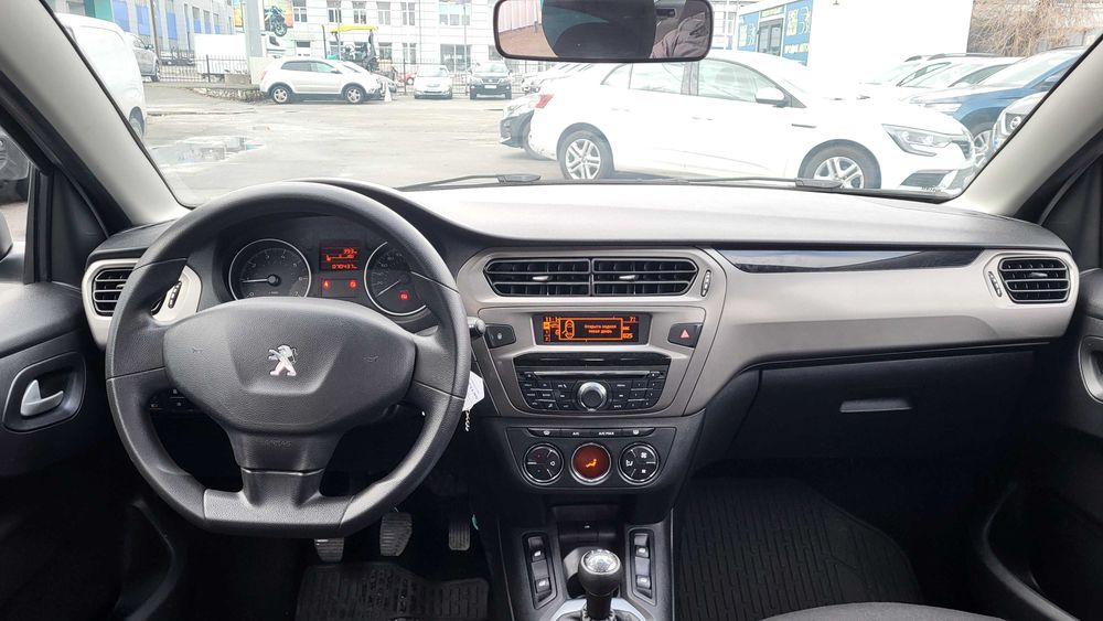 Авто Peugeot 301 2021