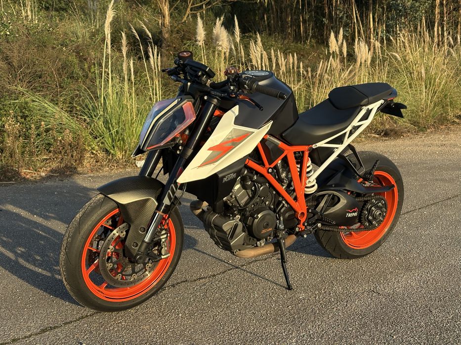 Ktm 1290 Superduke R (aceito retomas)