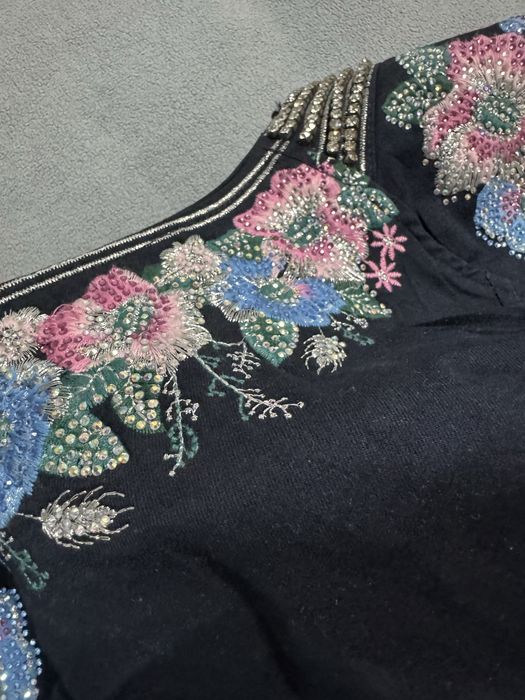 Плаття синє та червоне