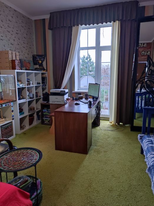 Продам просторий будинок 240 кв.м на ділянці 24 сот. у с. Любимівка