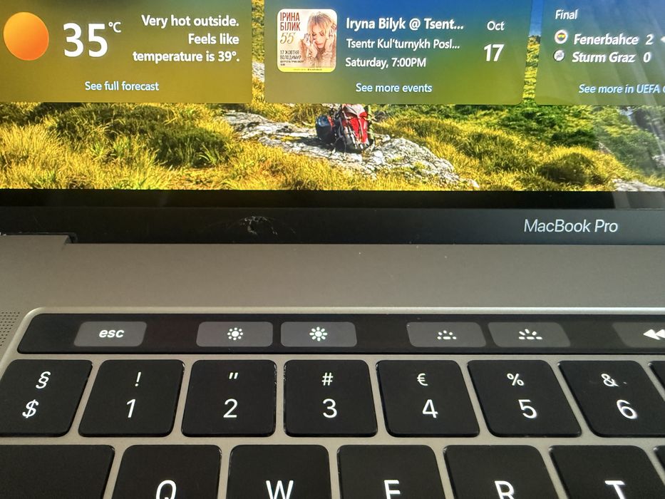 Macbook pro a1707 core i7 16/256 radeon pro450 2gb