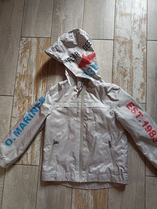 Ветровка брендова