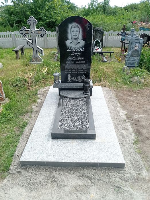 Виготовлення пам'ятників