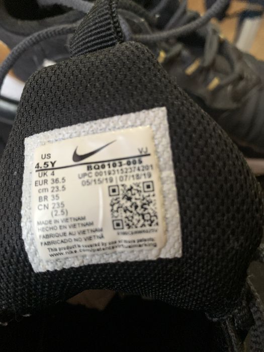 Підліткові кросівки Nike Air Max 270 React  36,5