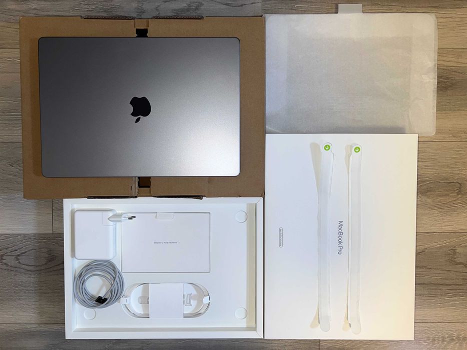 MacBook Pro 16" M2 Max, 96GB/8TB – jak nowy