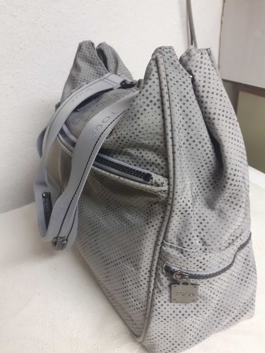 Mala senhora da Tous