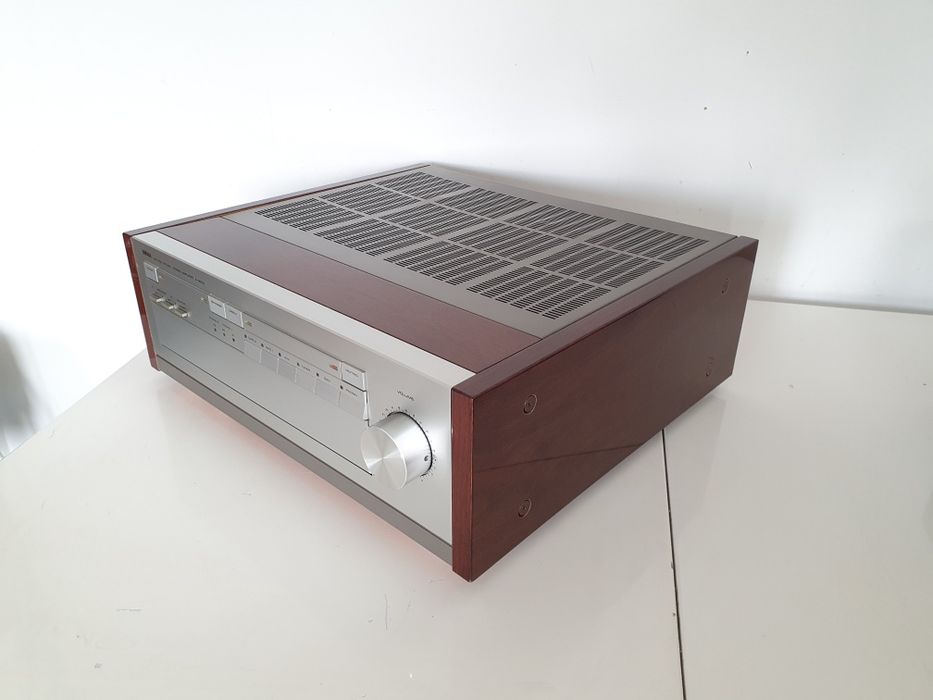Yamaha A-2000 , wzmacniacz stereo  .