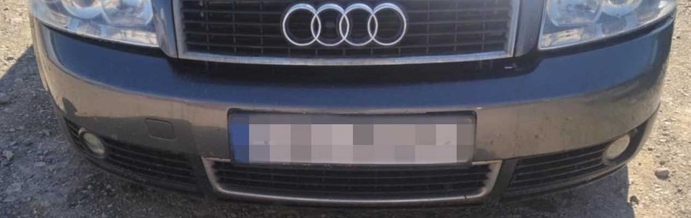 zderzak przedni Audi A4 B6 z czujnikami halogenami, pod xenony, zwykły