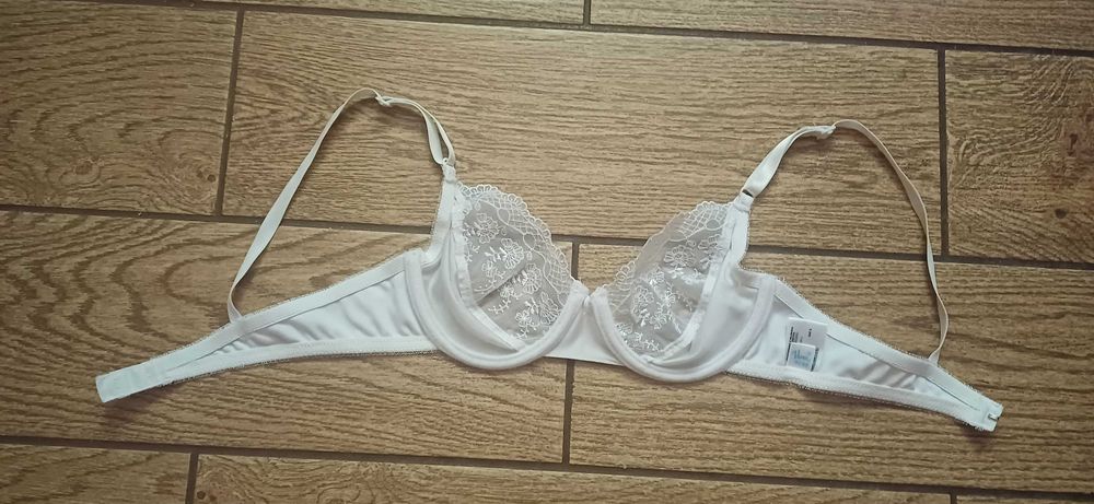 Biały elegancki biustonosz Vena w r. 70/85