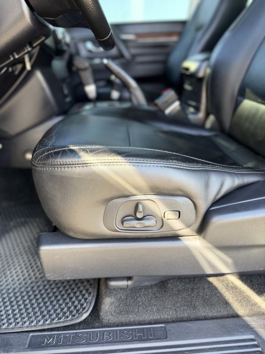 Mitsubishi Pajero Wagom 2008г, 3,2 Дизель Автомат Максимал!