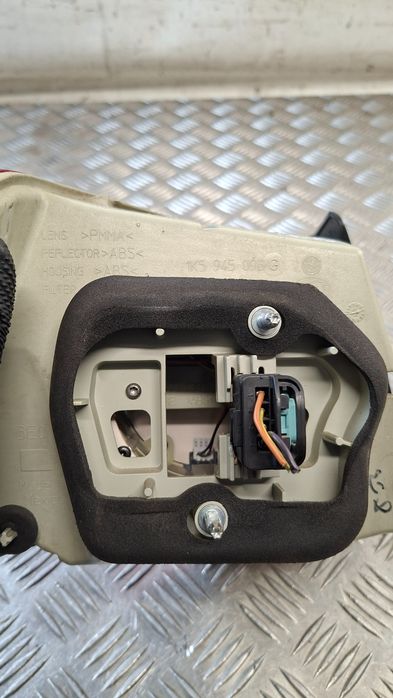 Lampa Prawy Tył Vw Jetta