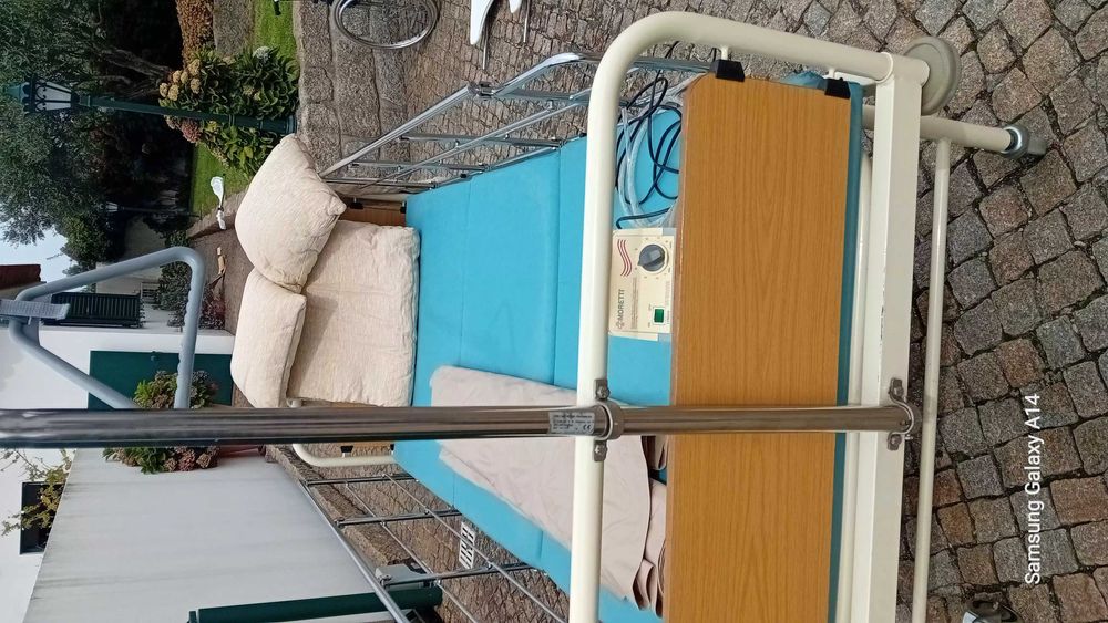 Cama hospitalar articulada manual com motor, 2 colchões normal + antiescaras, colcha e 2 almofadas