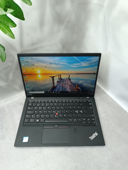 Ноутбук Lenovo ThinkPad X1 Carbon 5th/i7-7500U/16/256 /14" Full HD IPS