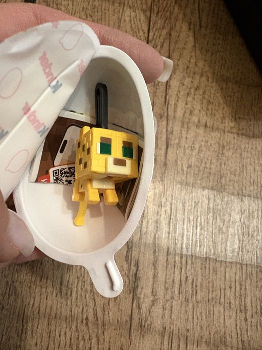 Figurka Kinder joy minecraft