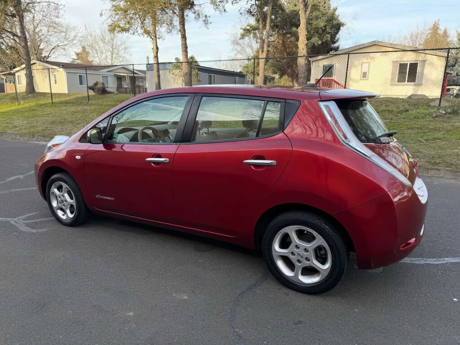 Nissan LEAF S      2015