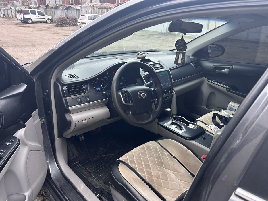 Тойота Камрі 2.5 газ бензин