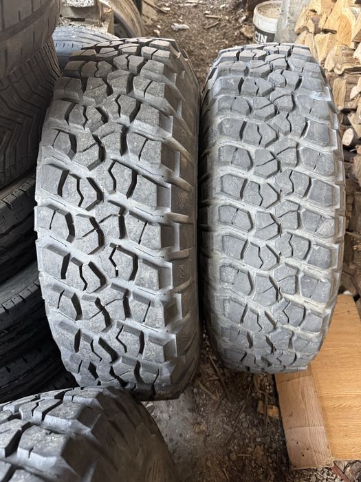 5 pneus BFGoodrich mud terrain 255-85R16 + 5 jantes Land Rover