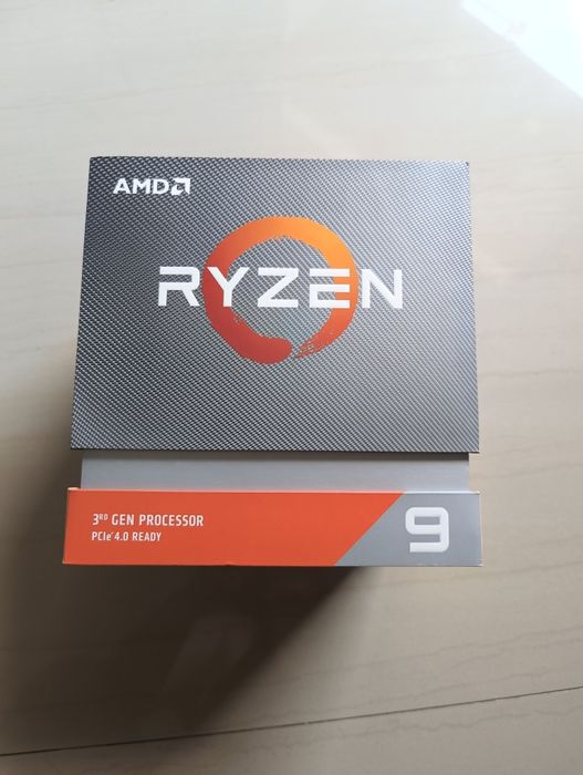 Pudełko od Ryzen 9 3900x z chłodzeniem