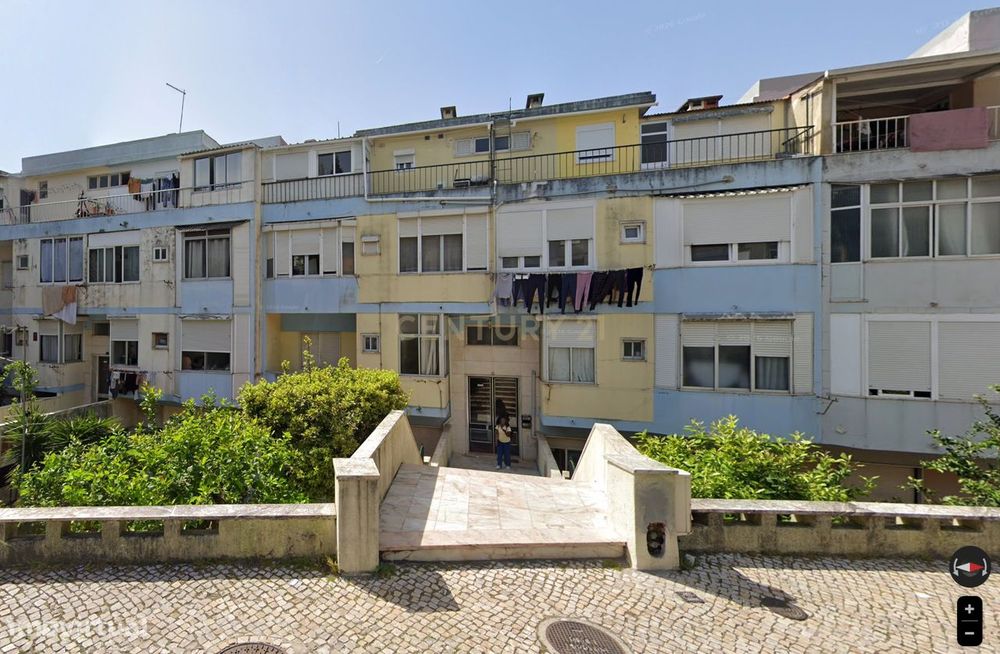 Apartamento T2 com Vista Panorâmica em Queluz, Sintra