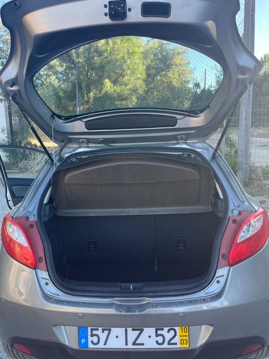 MAZDA 1.030 2010