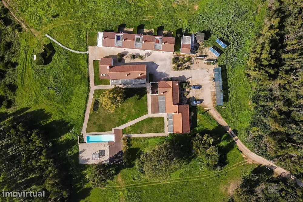 Moradia T11 com piscina, Odemira