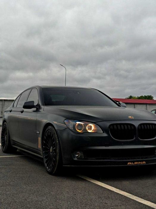 BMW F01 740I (Alpina B7)