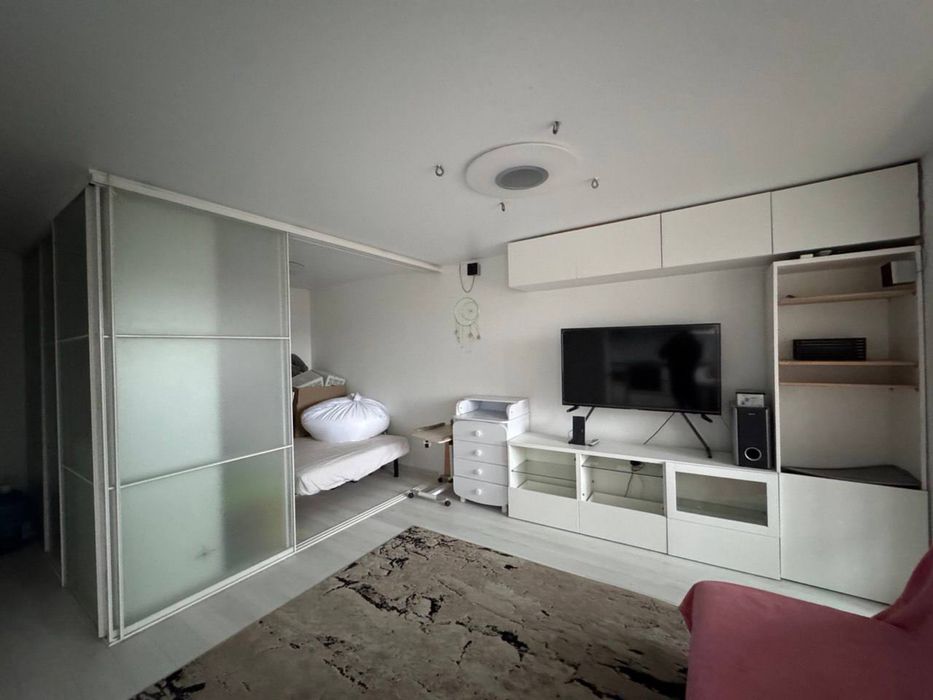 Продам 1 комнатную в прицентральной части Скоробогатова Рабочая Поля