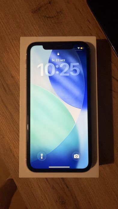 iPhone 11 64 gb biały