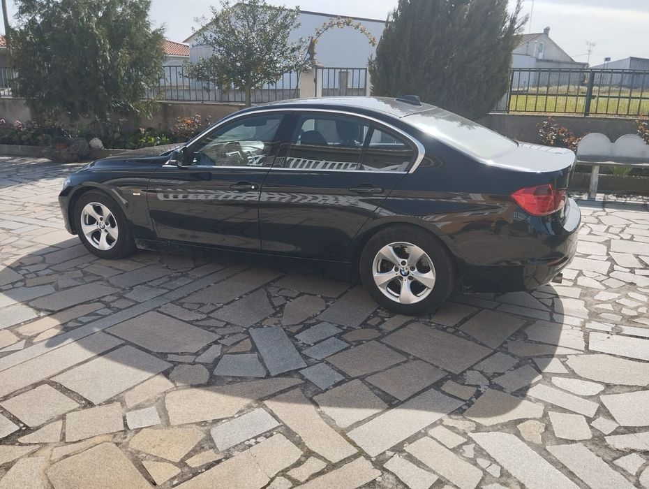 BMW 320d 2012 luxury424735015311124488