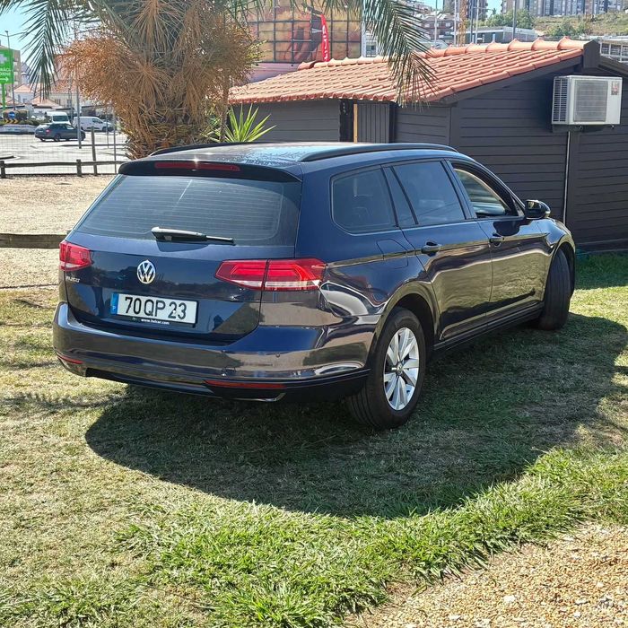 VW Passat Variant 1.6 TDi Confortline · Nacional — photo 2
