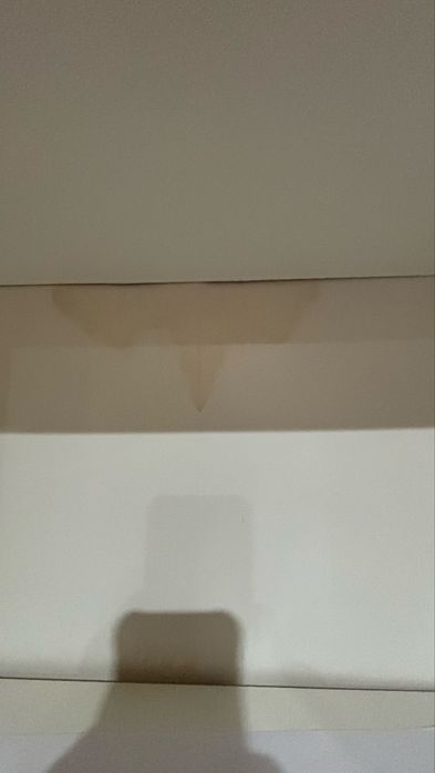 Estantes IKEA BILLY com portas de vidro – Excelente estado