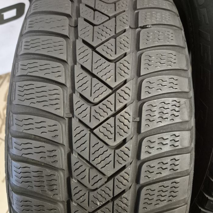225/55R17 Pirelli Sottozero 3 Run Flat