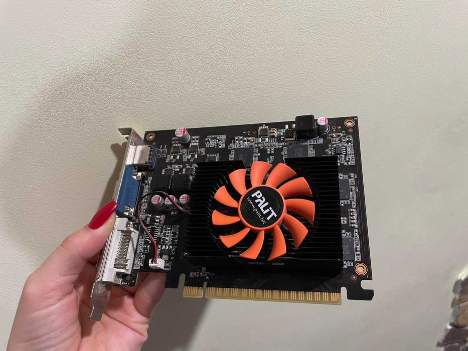 Invidia Gt 440 на 1 ГБ GDDR5 128 bit в чудовому стані для свого року ...