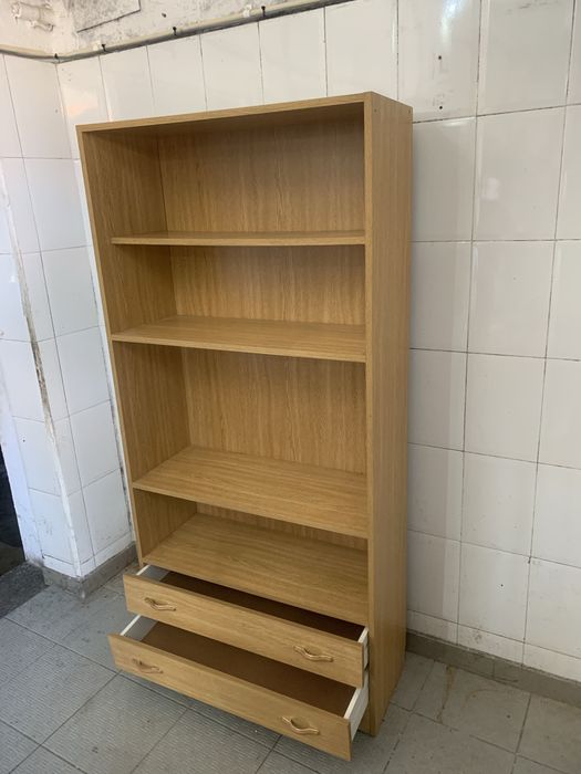 Estante madeira bom estado