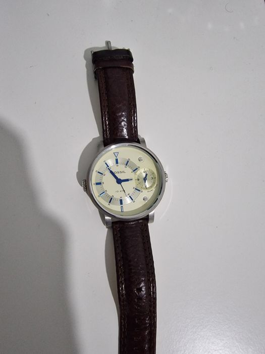 Vendo relogio Fossil com pouco uso em excelente estado