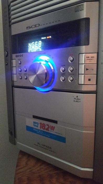 Mini wieża Sharp XL HP 434