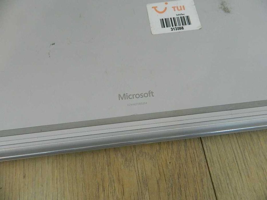 Microsoft Surface Book 2 model 1703