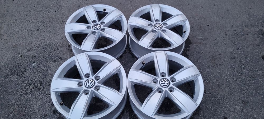 Oryginalne felgi VW 16 5x112 polecam
