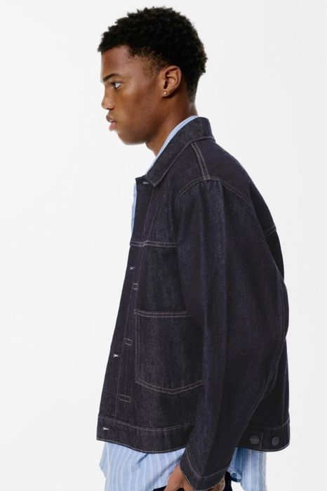 Джинсова куртка-тракер з кишенею pullandbear