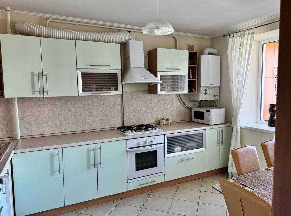 Здам чудову 2х кімнатну квартиру на Виставці!