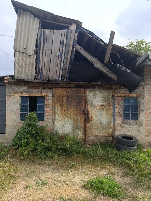 Гараж з місцем цукровий завод