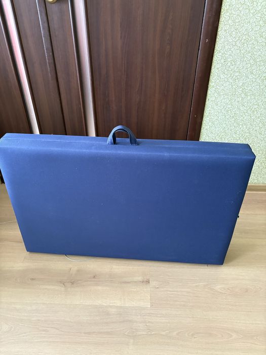 Кушетка для массажа або косметичних процедур