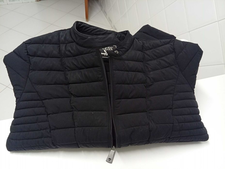 Blusão acolchoado Guess
