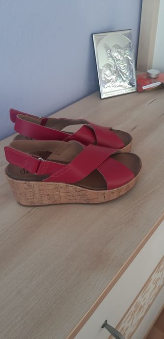 Sandały koturny Clarks