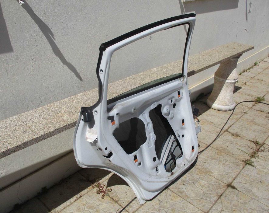 Porta trás esquerda para Seat Leon 1P (2011) branca 2005-2012