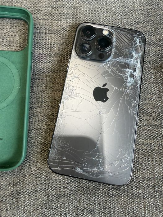 Iphone 13 pro 1T uszkodzone plecki