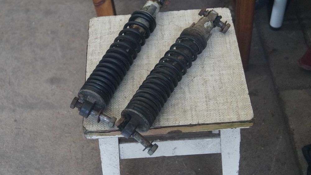 Jawa 350 TS amortyzatory czarne sprężyna oryginał komplet