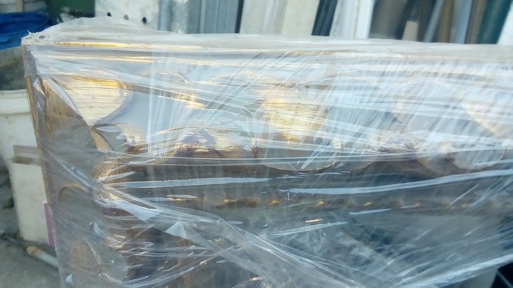 Golden Frames. New.64586296609282124