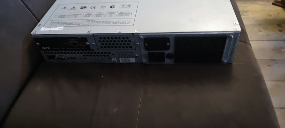 APC 3000 Безперебійний - стабілізатор для дому з чистим синусом